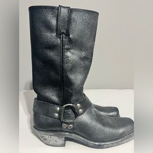 Like new Frye gray leather boots with buckle